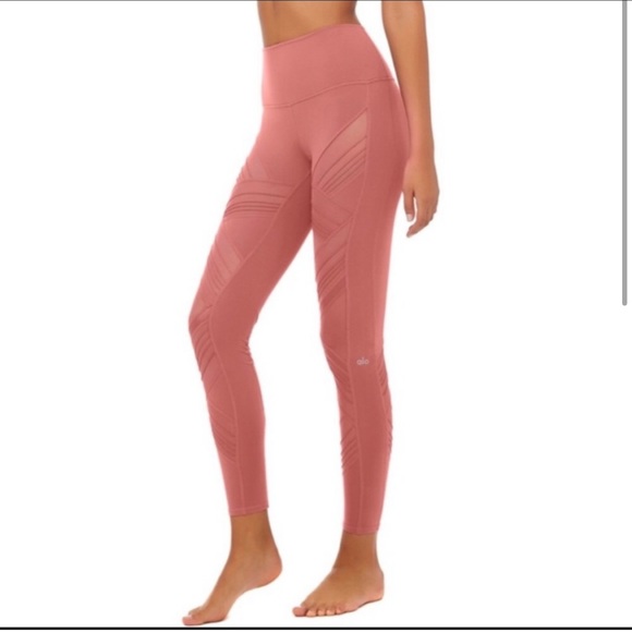 Alo Yoga Mesh Ultimate High Waist Legging 🌸 - Picture 3 of 6